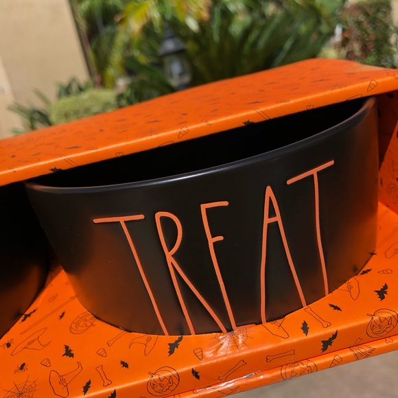 Rae Dunn trick treat Halloween dog bowls - Picture 4 of 5